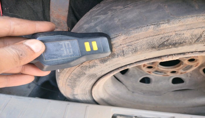 2013 Maruti Alto K10 VXI, CNG, Manual, 1,31,233 km, tyre