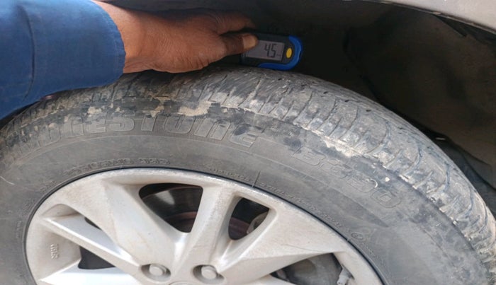 2018 Toyota Innova Crysta 2.4 GX 8 STR, Diesel, Manual, 70,517 km, tyre