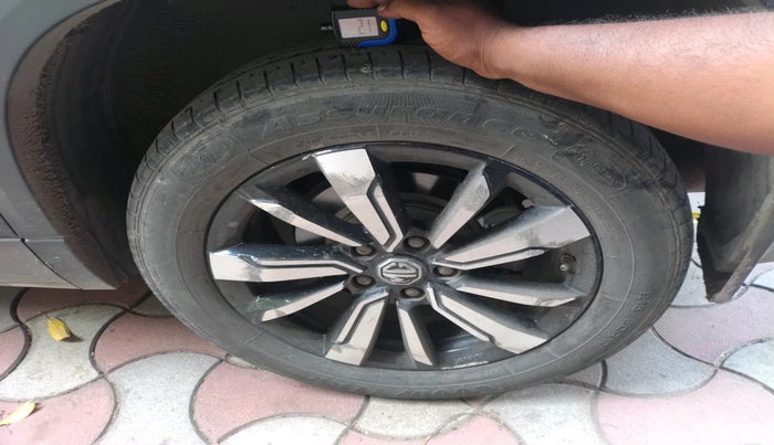 2020 MG HECTOR SHARP HYBRID 1.5 PETROL, Petrol, Manual, 46,325 km, tyre