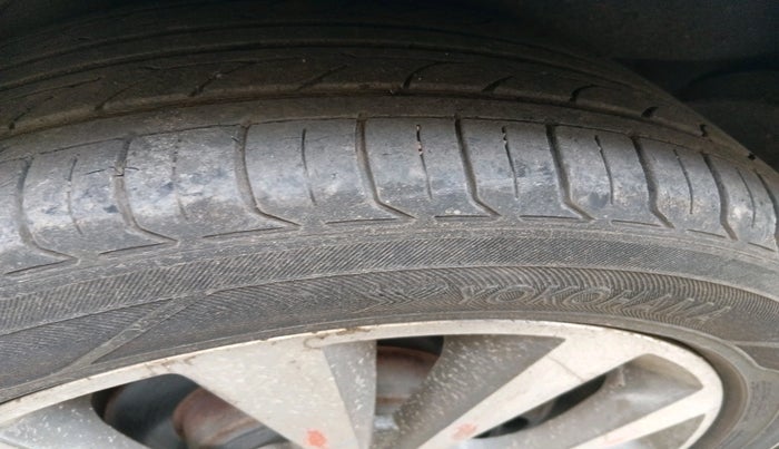 2013 Hyundai Verna FLUIDIC 1.6 VTVT SX, Petrol, Manual, 87,422 km, tyre