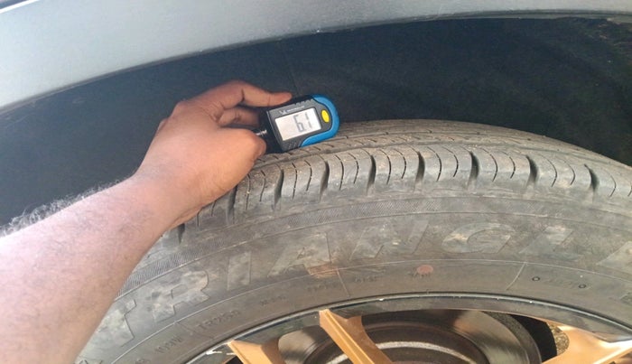 2008 BMW X5 3.0 D, Diesel, Automatic, 1,06,259 km, tyre