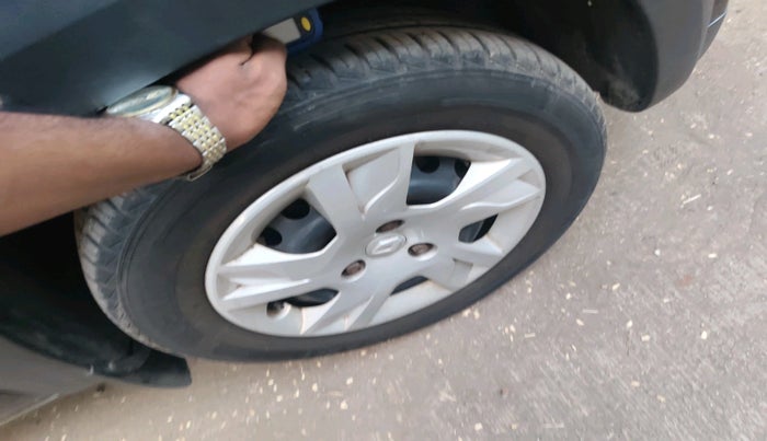 2021 Renault Kwid RXT 1.0 AMT (O), Petrol, Automatic, 35,370 km, tyre