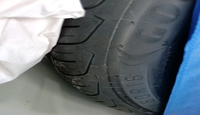 2023 Maruti FRONX ZETA 1.0 TURBO MT, Petrol, Manual, 29,091 km, tyre