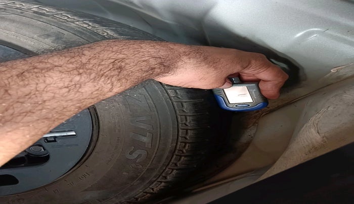 2017 Mahindra Kuv100 K4 D 6 STR, Diesel, Manual, 39,564 km, tyre