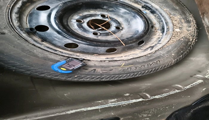 2011 Mahindra Verito 1.5 D4 BS III, Diesel, Manual, 64,047 km, tyre