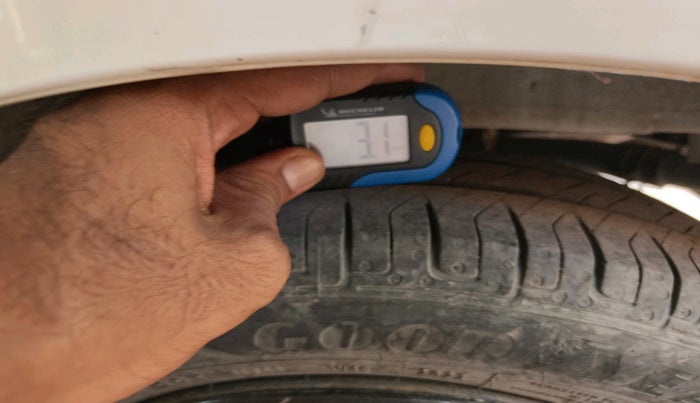 2018 Maruti Alto K10 VXI, CNG, Manual, 33,944 km, tyre