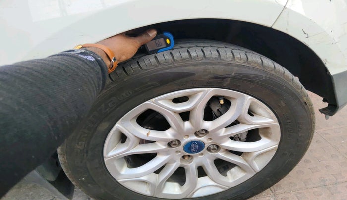 2014 Ford Ecosport TITANIUM 1.5L DIESEL (OPT), Diesel, Manual, 95,114 km, tyre