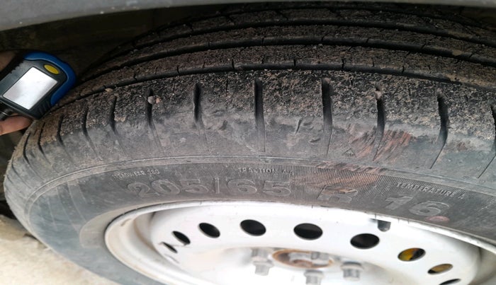 2019 Mahindra XUV300 W4 1.5 DIESEL, Diesel, Manual, 53,350 km, tyre