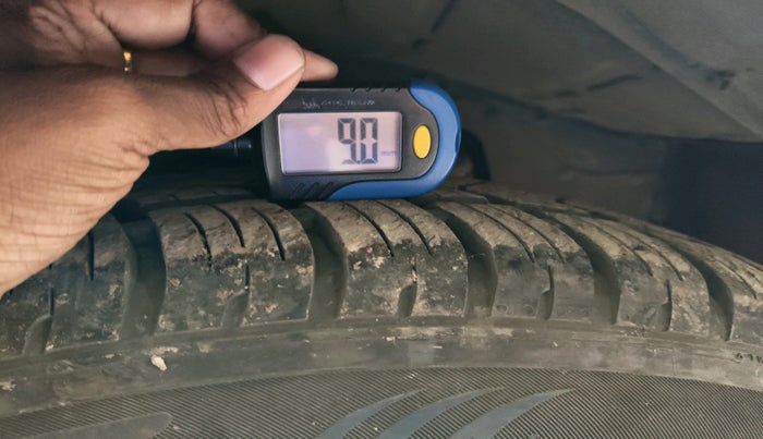 2018 Tata Hexa XT 4X2 7 STR, Diesel, Manual, 51,616 km, tyre