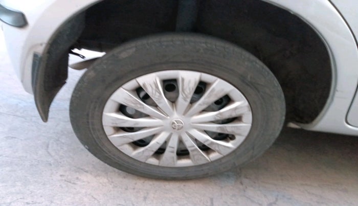 2012 Toyota Etios Liva GD, Diesel, Manual, 1,62,197 km, tyre