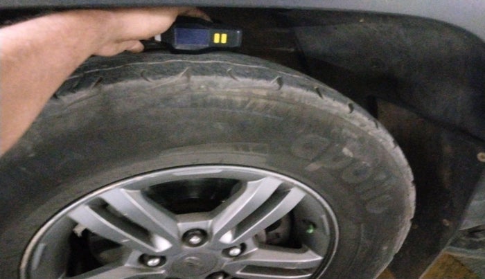 2019 Mahindra TUV300 T10, Diesel, Manual, 73,290 km, tyre