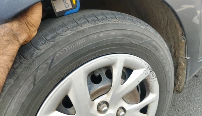 2019 Hyundai Grand i10 MAGNA 1.2 KAPPA VTVT CNG, CNG, Manual, 2,75,713 km, tyre