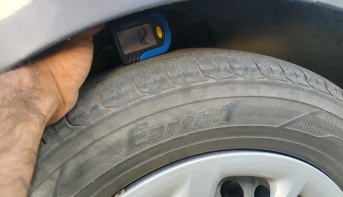 2019 Hyundai Grand i10 MAGNA 1.2 KAPPA VTVT CNG, CNG, Manual, 2,75,713 km, tyre