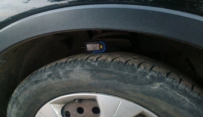 2022 Mahindra XUV300 W6 1.2 PETROL, Petrol, Manual, 24,269 km, tyre