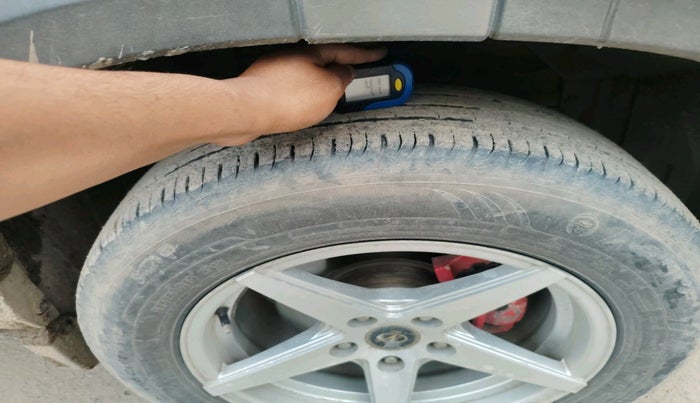 2022 Maruti BREZZA LXI SMART HYBRID, Petrol, Manual, 1,07,075 km, tyre