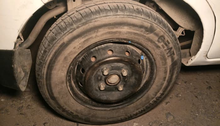 2021 Maruti Alto VXI, Petrol, Manual, 13,157 km, tyre