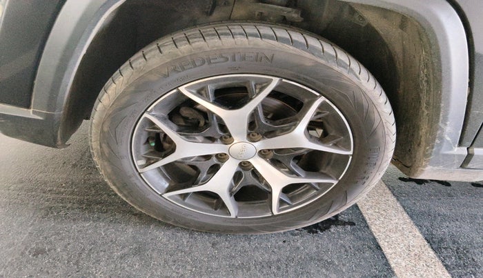 2022 Jeep MERIDIAN LIMITED (O) 4X2 AT, Diesel, Automatic, 1,21,550 km, tyre