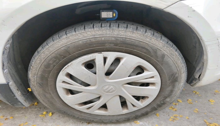 2015 Maruti Swift VXI, Petrol, Manual, 65,193 km, tyre