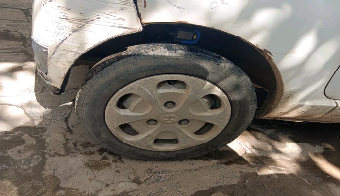 2012 Tata Nano LX, Petrol, Manual, 1,14,340 km, tyre