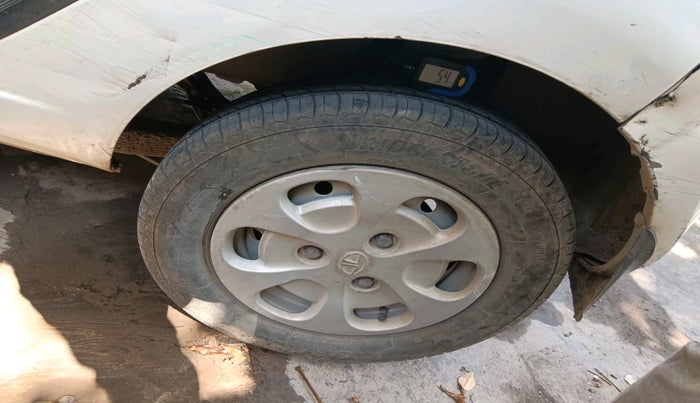 2012 Tata Nano LX, Petrol, Manual, 1,14,340 km, tyre