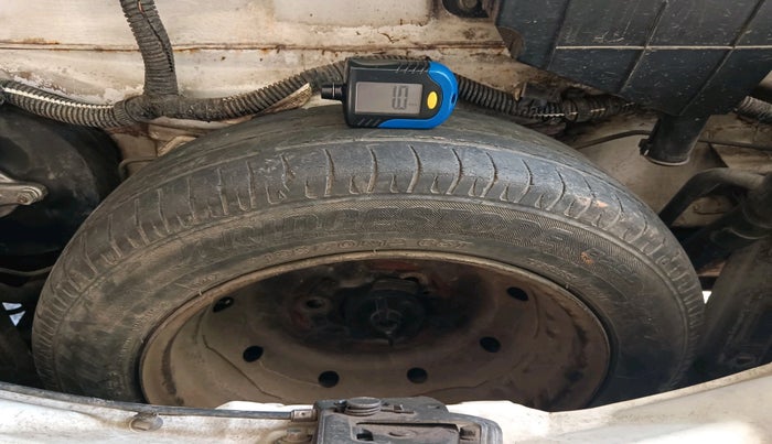 2012 Tata Nano LX, Petrol, Manual, 1,14,340 km, tyre