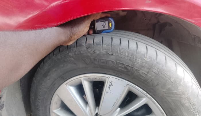 2014 Maruti Swift ZDI, Diesel, Manual, 1,23,613 km, tyre