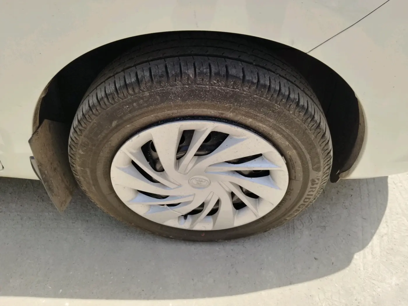 2024 Toyota RUMION S CNG , CNG, Manual, 50,667 km, tyre