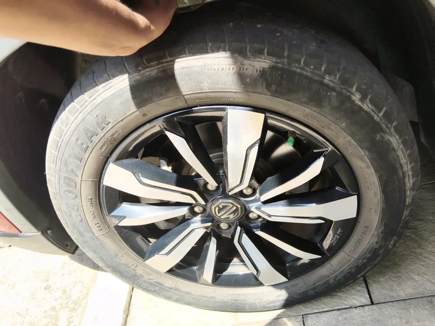 2019 MG HECTOR SHARP 1.5 DCT PETROL, Petrol, Automatic, 61,179 km, tyre
