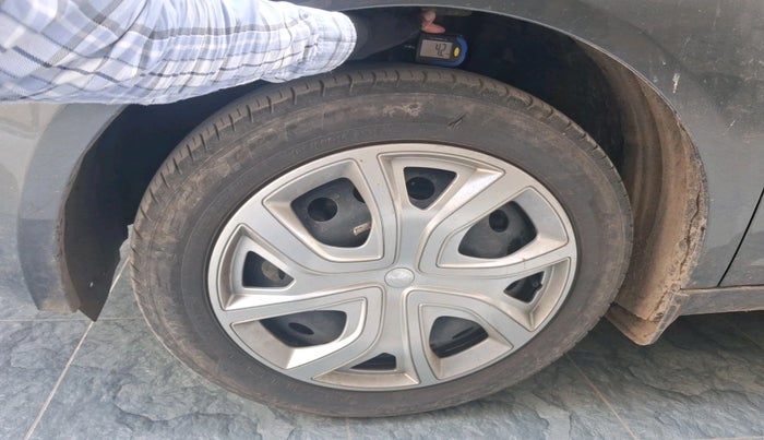 2024 Tata ALTROZ XM PLUS CNG, CNG, Manual, 66,259 km, tyre