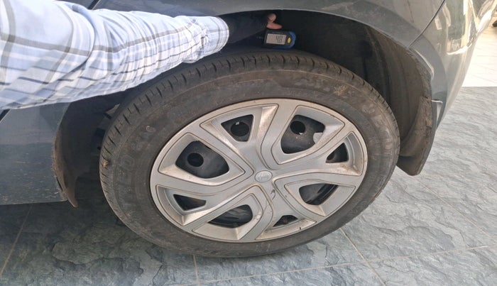 2024 Tata ALTROZ XM PLUS CNG, CNG, Manual, 66,259 km, tyre