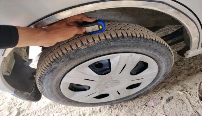 2017 Maruti Wagon R 1.0 VXI AMT, Petrol, Automatic, 5,586 km, tyre