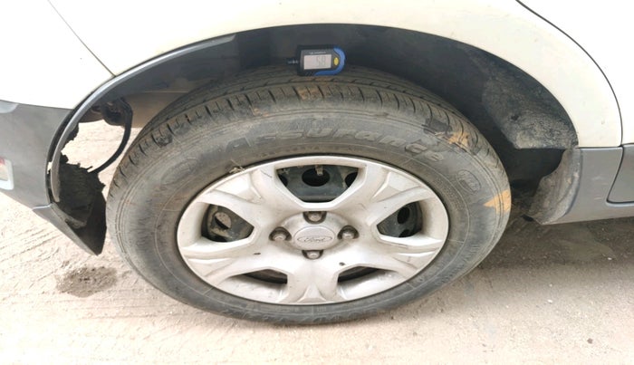 2015 Ford Ecosport TREND 1.5L DIESEL, Diesel, Manual, 1,11,154 km, tyre