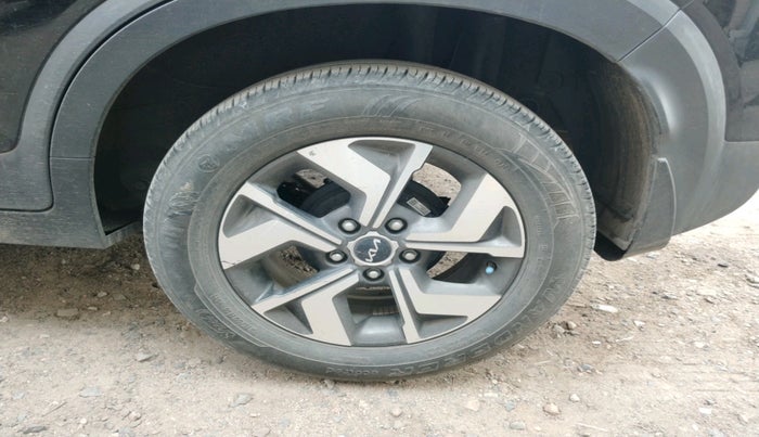 2022 KIA SONET HTX 1.5 AT, Diesel, Automatic, 32,134 km, tyre