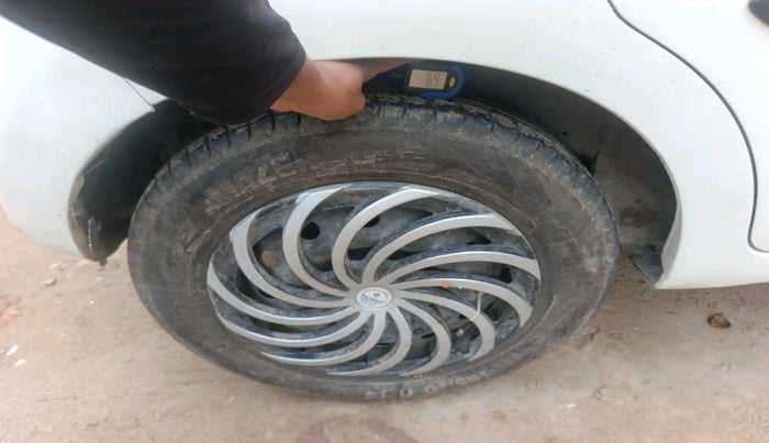 2014 Maruti Celerio VXI, CNG, Manual, 97,441 km, tyre