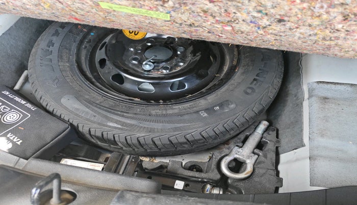 2022 Tata TIGOR XZ PLUS CNG, CNG, Manual, 57,067 km, tyre