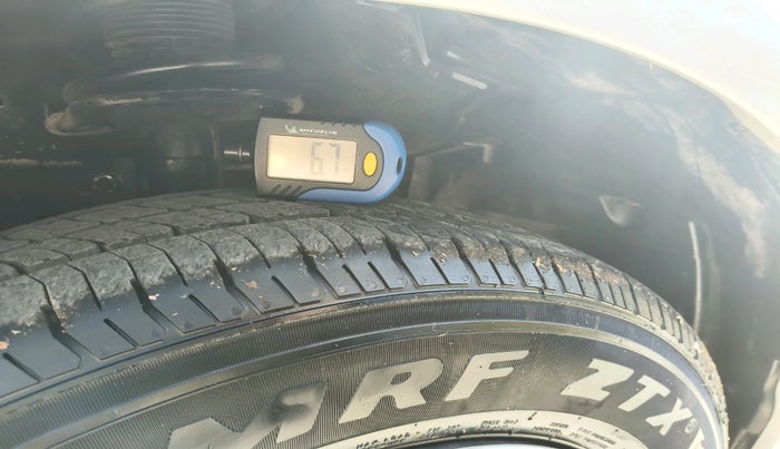 2013 Maruti Swift Dzire VXI, Petrol, Manual, 50,932 km, tyre