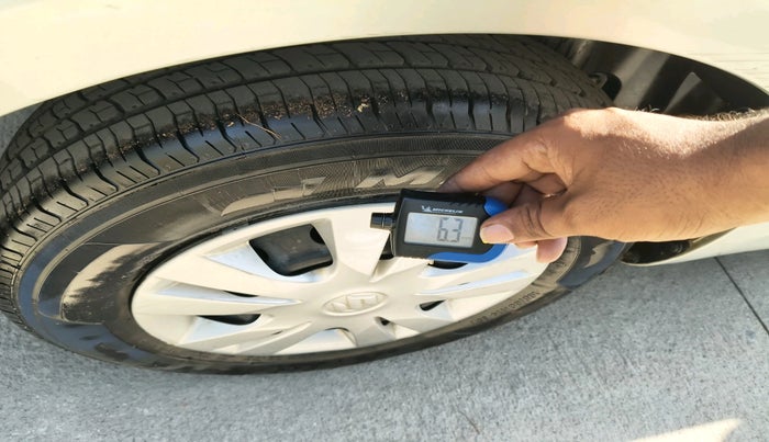 2013 Maruti Swift Dzire VXI, Petrol, Manual, 50,932 km, tyre