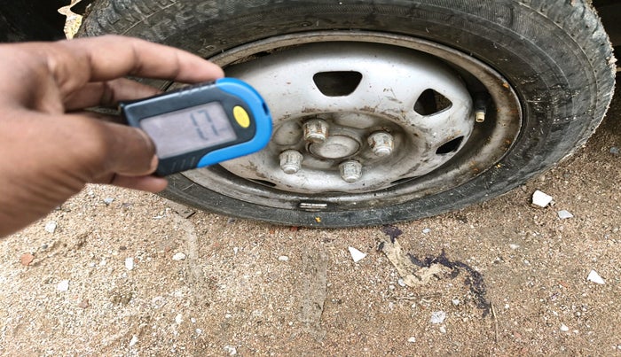 2013 Hyundai Santro Xing GL PLUS, CNG, Manual, 1,10,552 km, tyre