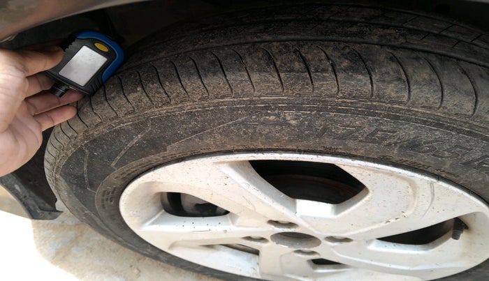 2014 Honda City 1.5L I-VTEC VX, Petrol, Manual, 1,30,771 km, tyre