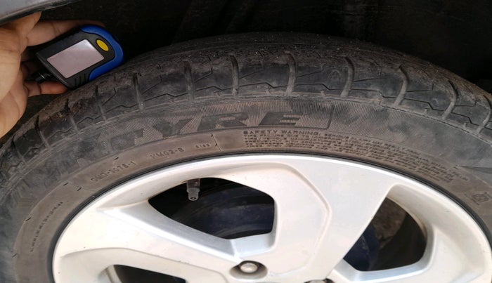 2014 Honda City 1.5L I-VTEC VX, Petrol, Manual, 1,30,771 km, tyre