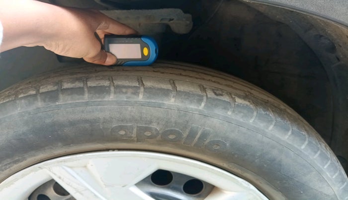 2022 Hyundai VENUE S 1.2, Petrol, Manual, 75,670 km, tyre