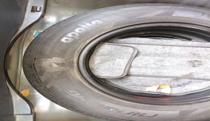 2022 Hyundai VENUE S 1.2, Petrol, Manual, 75,670 km, tyre