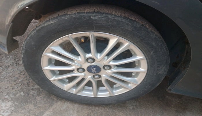 2018 Ford Figo Aspire TITANIUM 1.2 PETROL, Petrol, Manual, 93,074 km, tyre