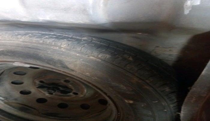 2014 Hyundai i10 MAGNA 1.1, Petrol, Manual, 95,758 km, tyre