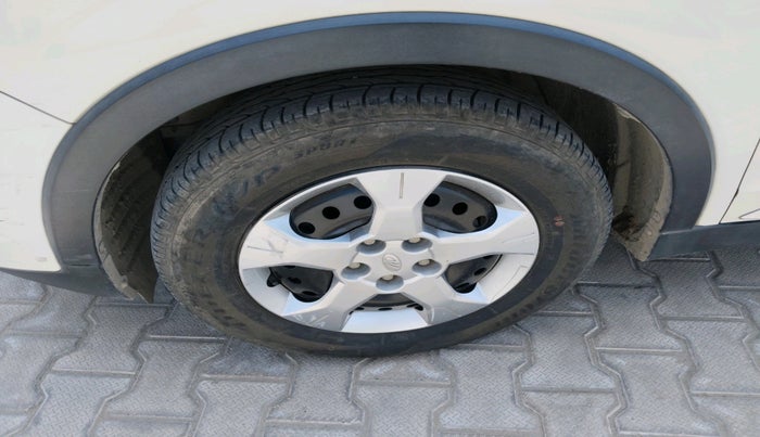 2021 Mahindra XUV300 W6 1.5 DIESEL AMT, Diesel, Automatic, 64,758 km, tyre