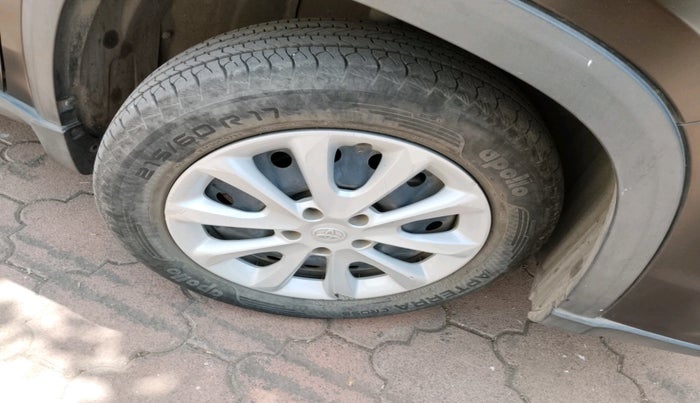 2023 Toyota URBAN CRUISER HYRYDER S NEO DRIVE, Petrol, Manual, 20,584 km, tyre