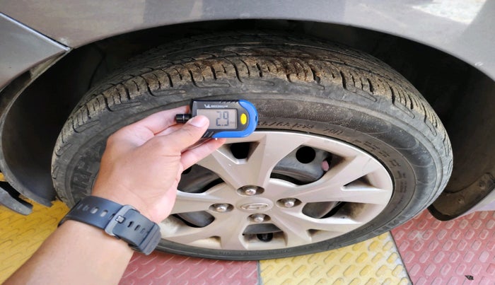 2014 Hyundai Grand i10 SPORTZ 1.2 KAPPA VTVT, Petrol, Manual, 1,03,728 km, tyre