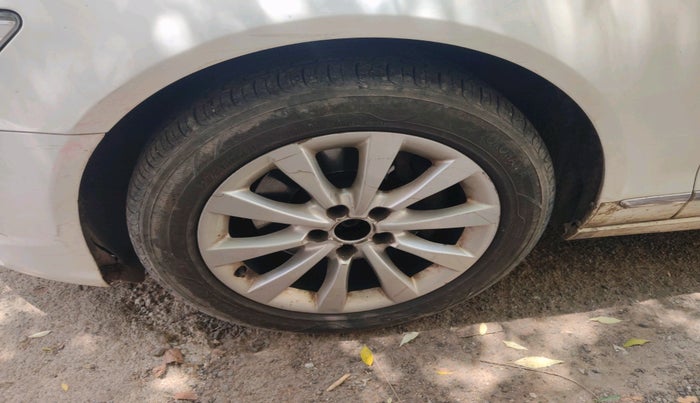 2012 Audi A6 2.0 TDI PREMIUM, Diesel, Automatic, 1,33,835 km, tyre