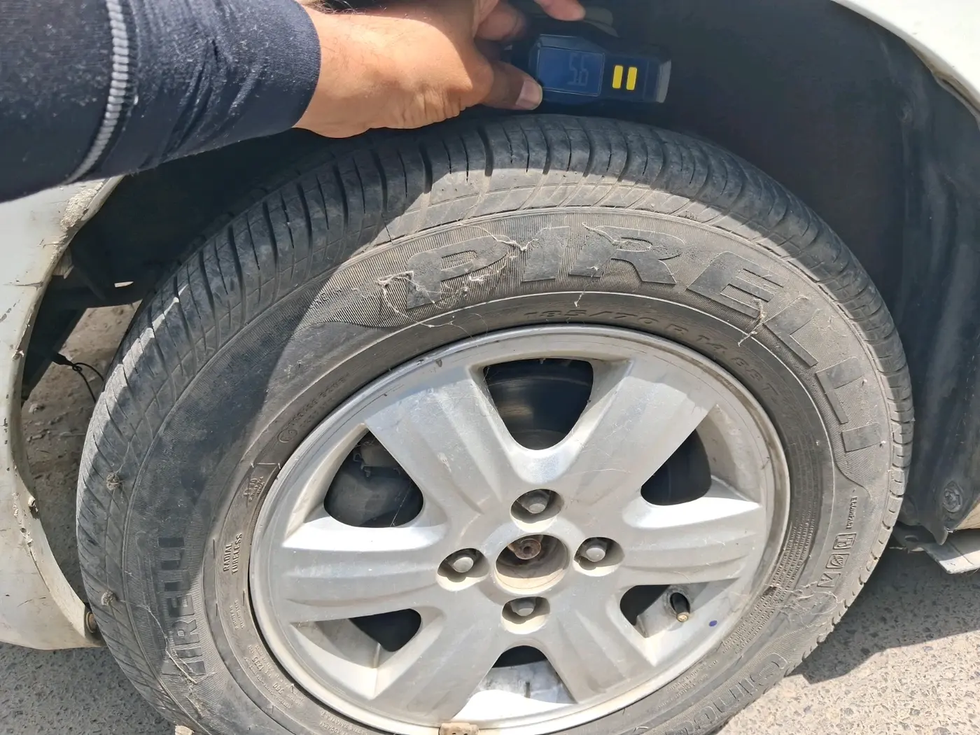 2009 Maruti Swift Dzire ZDI, Diesel, Manual, 1,49,563 km, tyre
