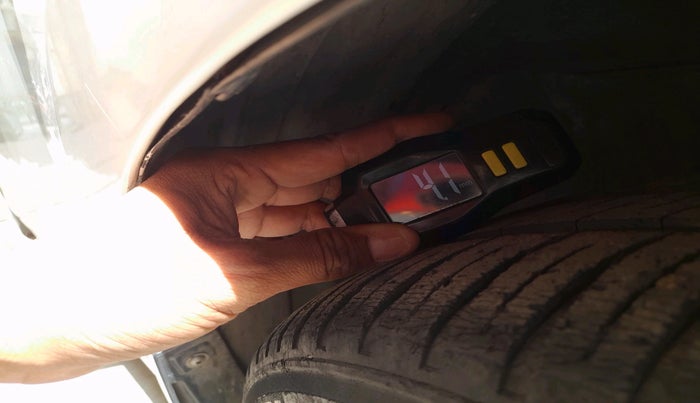 2013 Honda City 1.5L I-VTEC S MT, Petrol, Manual, 1,31,383 km, tyre